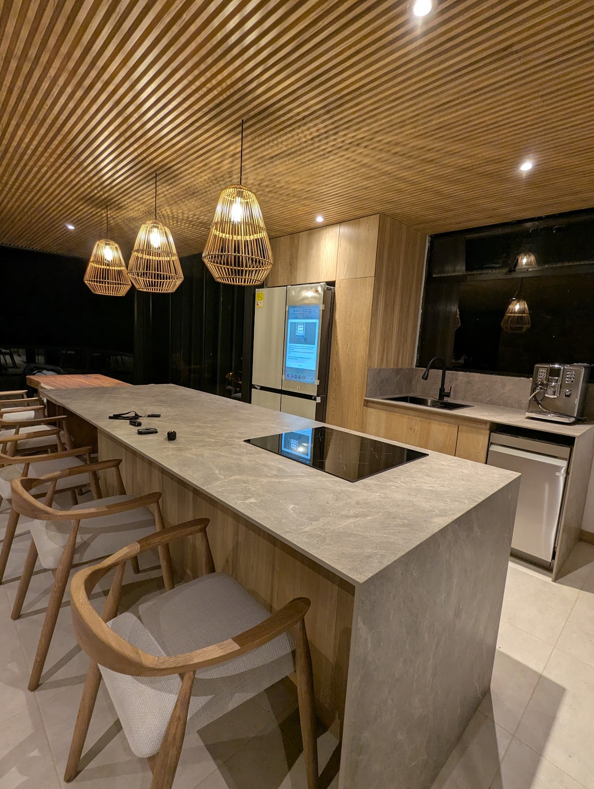 Spa, gym & the athlete kitchen